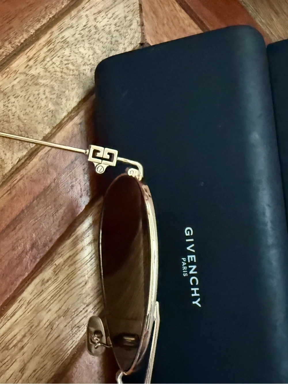 Givenchy Gold Aviator Sunglasses with Gradient Gray Lenses NEW - Picture 4 of 4